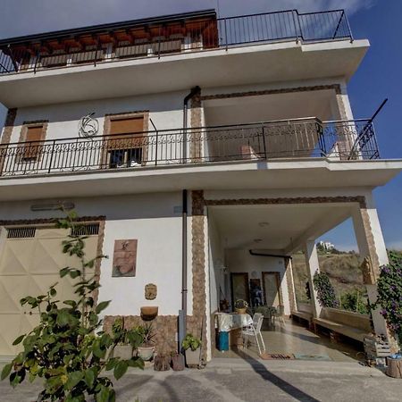 Casa Vacanza Villa Anna Raffadali Экстерьер фото