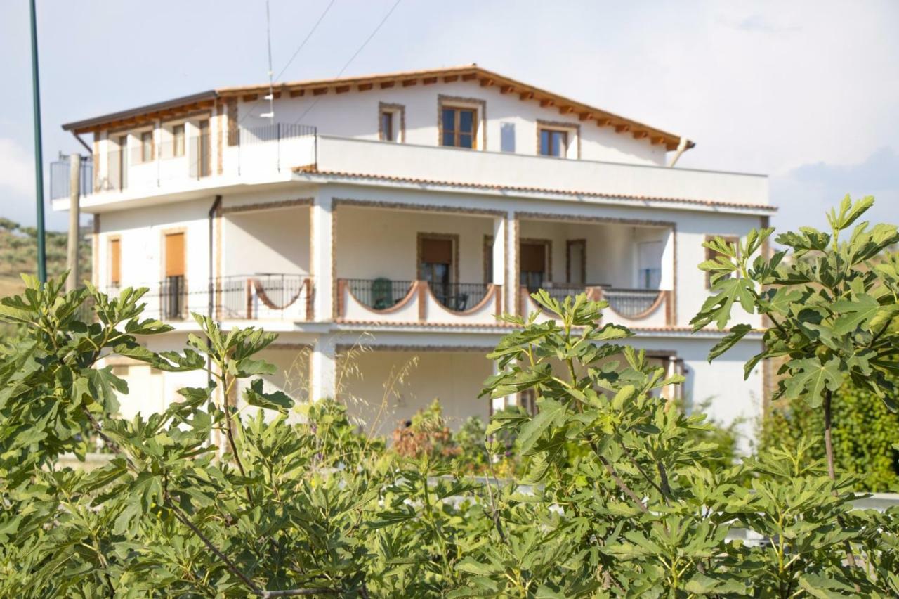 Casa Vacanza Villa Anna Raffadali Экстерьер фото